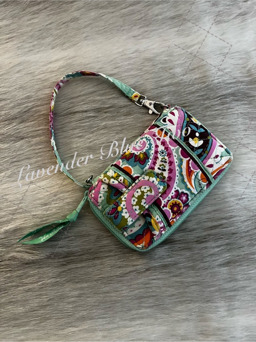 VERA BRADLEY Tuttie Frutti 2013 Smartphone Convertible Wristlet Green Lippie
